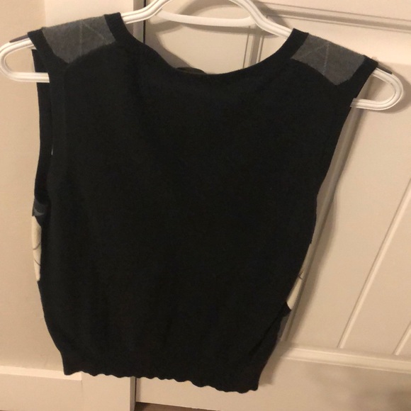Black grey and cream argyle pattern sweater vest - Picture 2 of 4